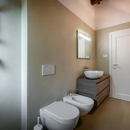 Yid Cozy House In With Jacuzzi