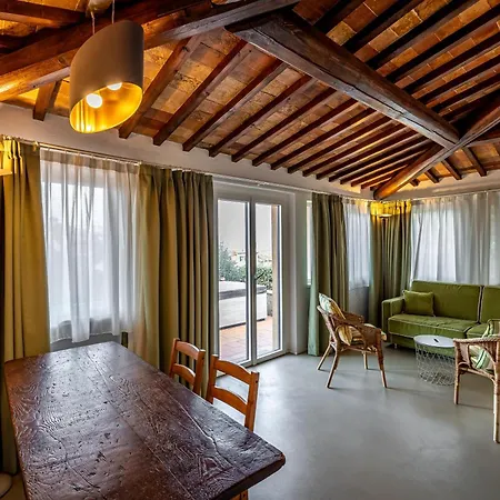 Yid Cozy House In With Jacuzzi Apartman *