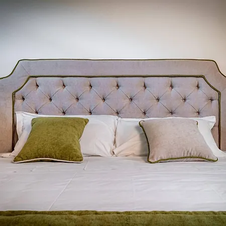 Nyaraló Yid Cozy House In With Jacuzzi