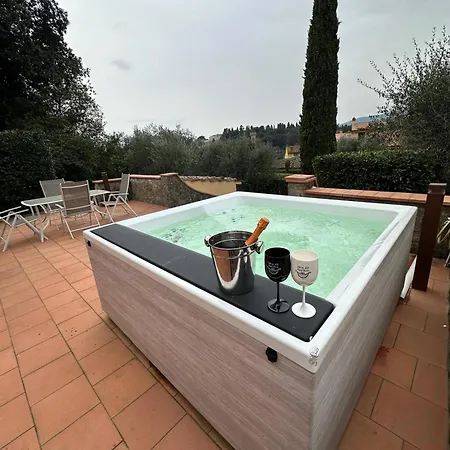 Yid Cozy House In With Jacuzzi Prázdninový dům *